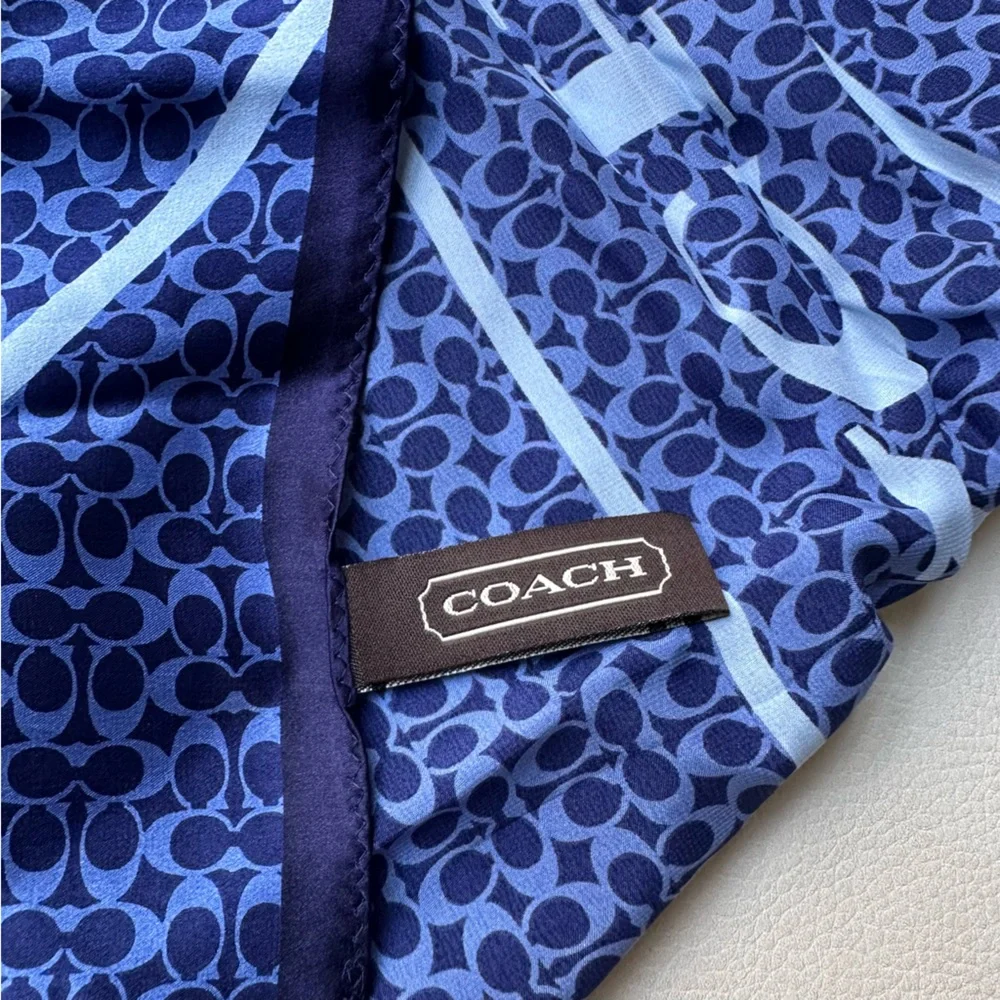 Coach signature Patterned silk scarf blue